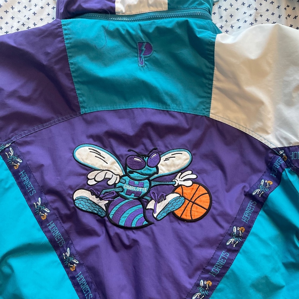 Vintage Charlotte Hornets Jacket- Size Large